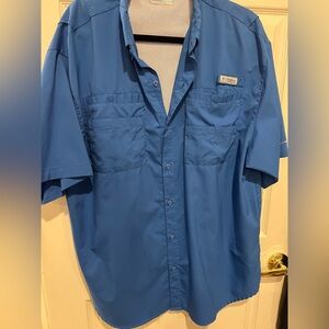 Columbia Men's Casual Blue Button Down Shirt